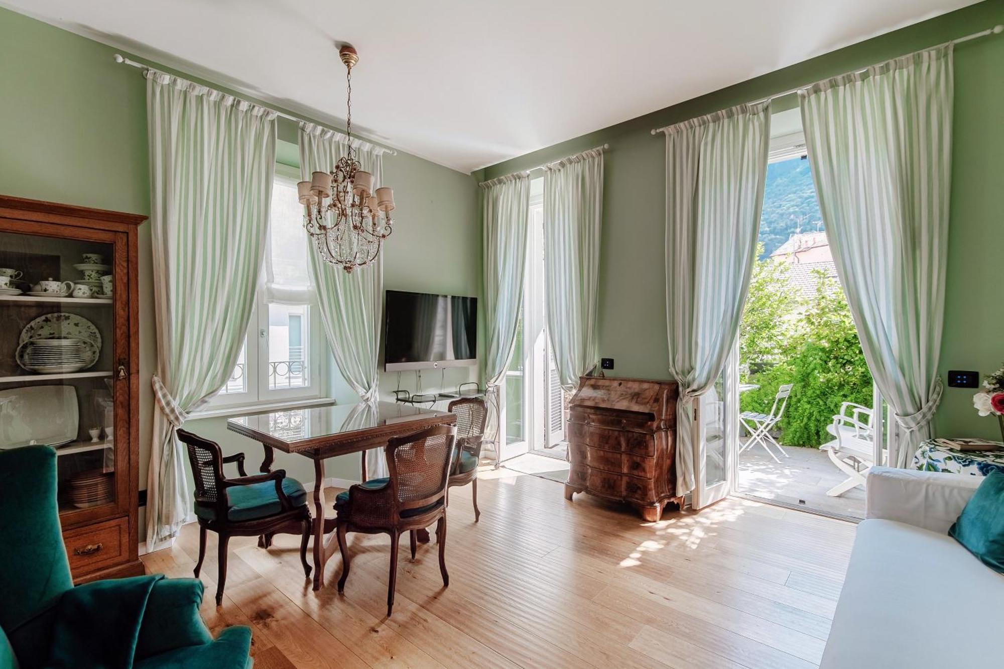 Green Home 65 - The House Of Travelers Комо Экстерьер фото